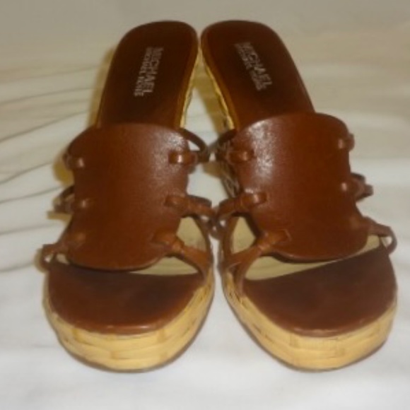 Michael Kors Santorini Knotted Slide - Picture 5 of 9